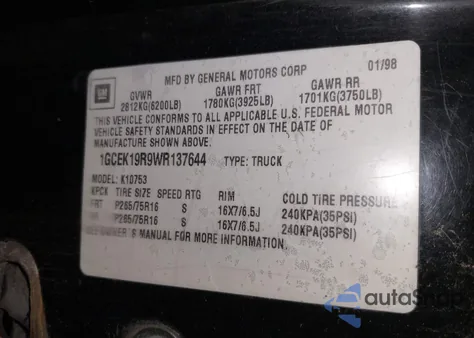 1998 Chevrolet K1500 Fleetside z USA, uszkodzony, nr VIN 1GCEK19R9WR137644